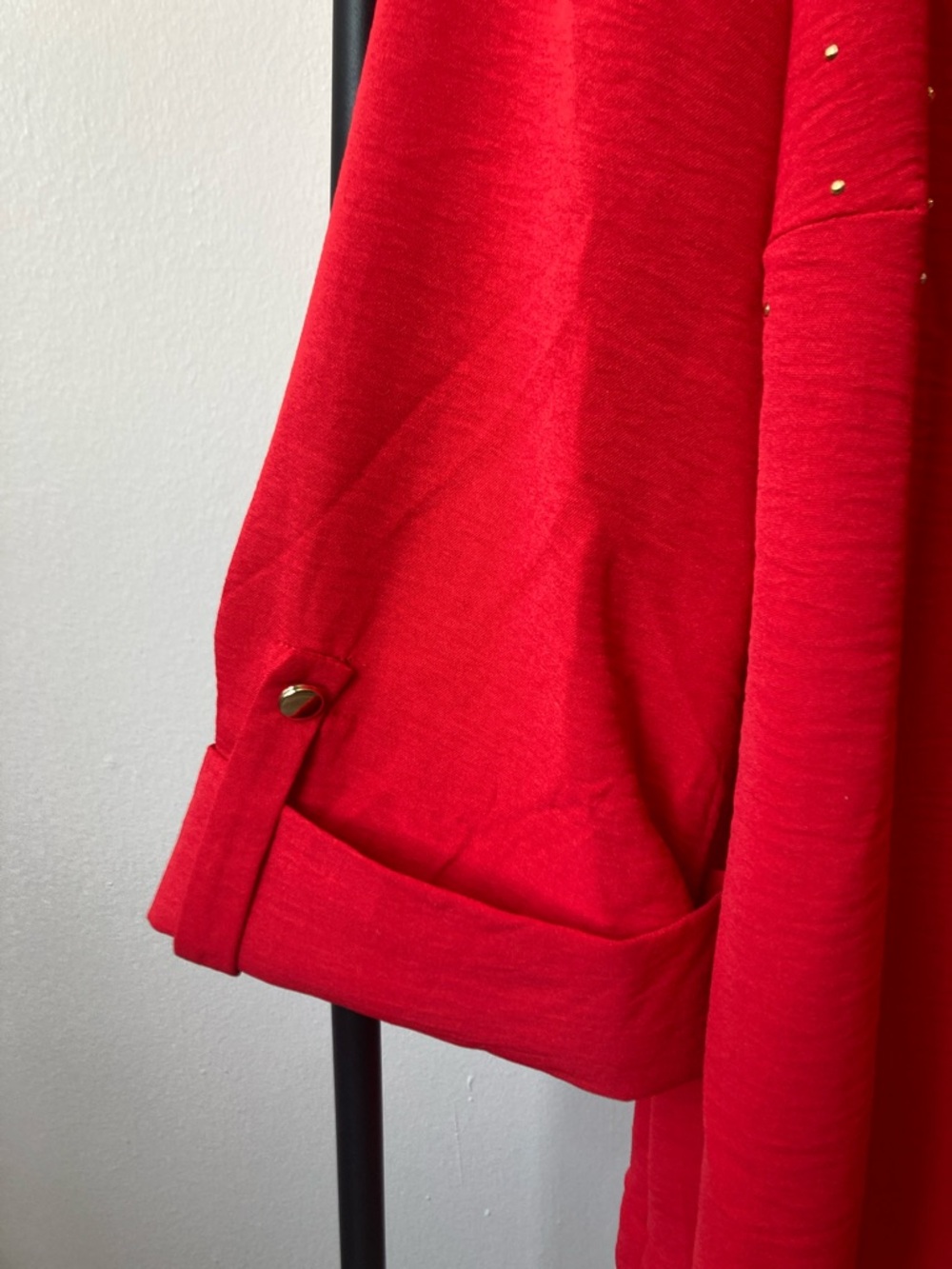 Cocomo button down shirt red with gold metallic embellishments 2X - Picture 6 of 17